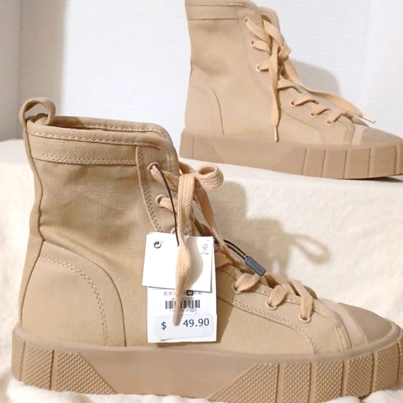 Zara, NWT, Tan High Top, Canvas, Lace up Boots. SZ 40 - 9 US. - Picture 3 of 8